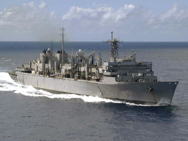 Image: USNS Rainier (T-AOE 7)