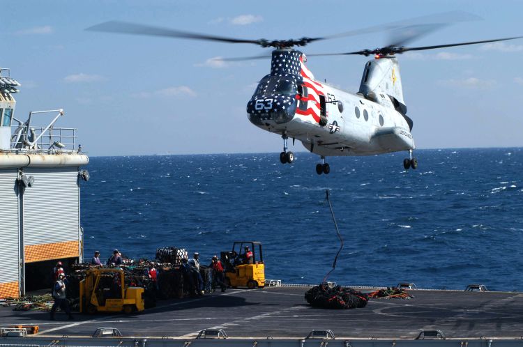 Image: U.S. Navy CH-46E Sea Knight Helicopter